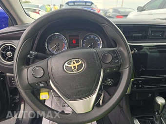 2019 Toyota Corolla LE Sedan - miniatura 10