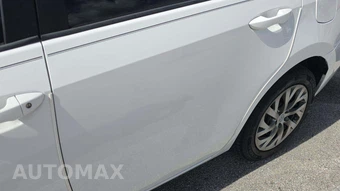 2019 Toyota Corolla LE Sedan – miniatura 21