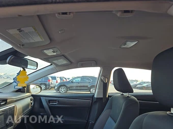 2019 Toyota Corolla LE Sedan – miniatura 18