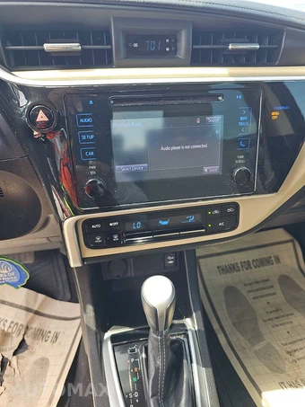 2019 Toyota Corolla LE Sedan - miniatura 11