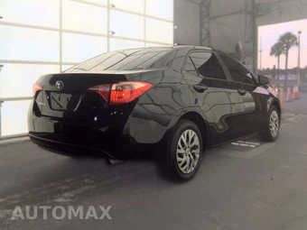 2019 Toyota Corolla LE Sedan - miniatura 4