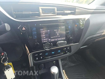 2019 Toyota Corolla LE Sedan - miniatura 10