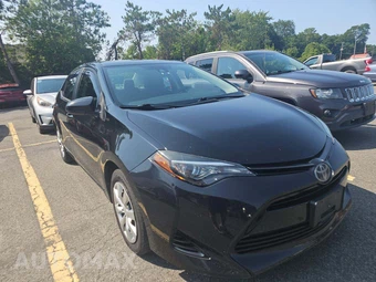 2019 Toyota Corolla LE Sedan - miniatura 4