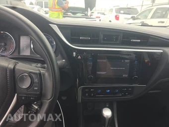 2019 Toyota Corolla LE Sedan - miniatura 11