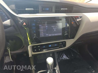 2019 Toyota Corolla LE Sedan - miniatura 10