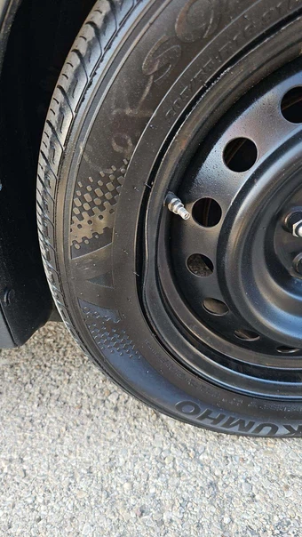 2019 Toyota Corolla LE Sedan - miniatura 23