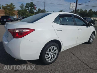 2019 Toyota Corolla LE Sedan - miniatura 3