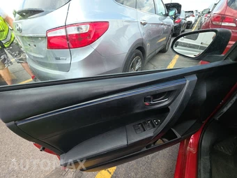 2019 Toyota Corolla SE Sedan – miniatura 9