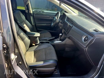 2019 Toyota Corolla SE Sedan - miniatura 13