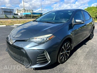 2019 Toyota Corolla SE Sedan - miniatura 3