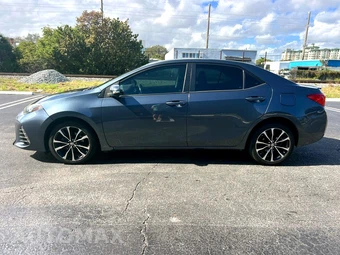 2019 Toyota Corolla SE Sedan - miniatura 4