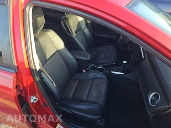 2019 Toyota Corolla SE Sedan - miniatura 8