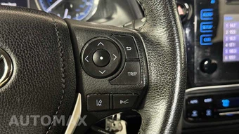 2019 Toyota Corolla SE Sedan - miniatura 16