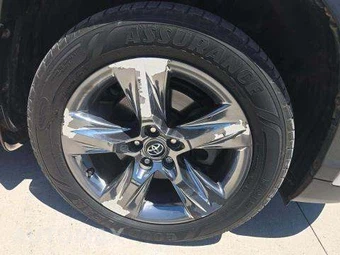 2019 Toyota Highlander Hybrid Limited Platinum - miniatura 26