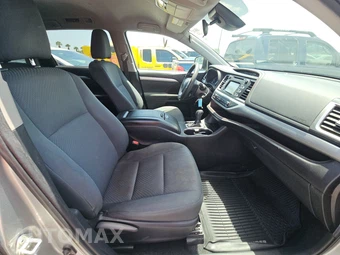 2019 Toyota Highlander LE – miniatura 14