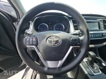 2019 Toyota Highlander LE – miniatura 16