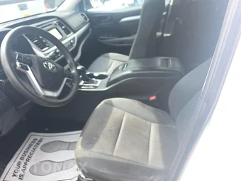 2019 Toyota Highlander LE – miniatura 13