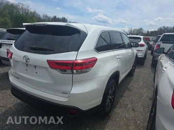 2019 Toyota Highlander LE – miniatura 4