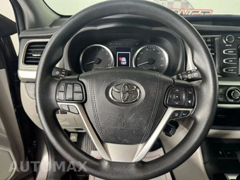 2019 Toyota Highlander LE - miniatura 13