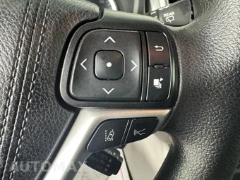 2019 Toyota Highlander LE - miniatura 17