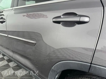 2019 Toyota Highlander LE - miniatura 25