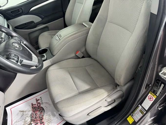 2019 Toyota Highlander LE - miniatura 31