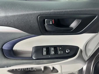 2019 Toyota Highlander LE - miniatura 37