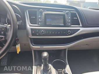 2019 Toyota Highlander LE – miniatura 7