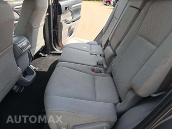 2019 Toyota Highlander LE - miniatura 10