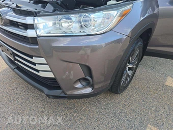 2019 Toyota Highlander LE - miniatura 21