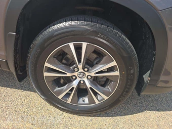 2019 Toyota Highlander LE - miniatura 29