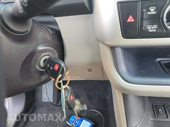 2019 Toyota Highlander LE - miniatura 5