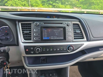2019 Toyota Highlander LE - miniatura 7