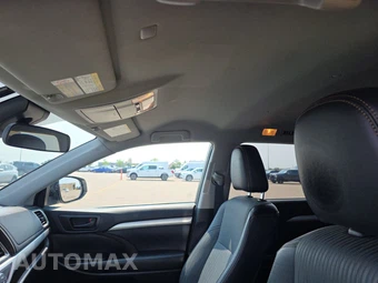 2019 Toyota Highlander LE - miniatura 18