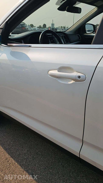 2019 Toyota Highlander LE - miniatura 20