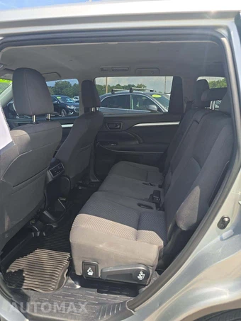 2019 Toyota Highlander LE – miniatura 10