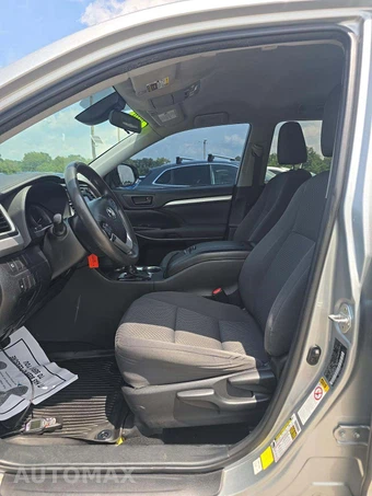2019 Toyota Highlander LE – miniatura 3