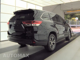 2019 Toyota Highlander LE – miniatura 4