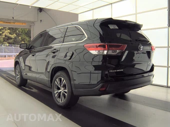 2019 Toyota Highlander LE – miniatura 6