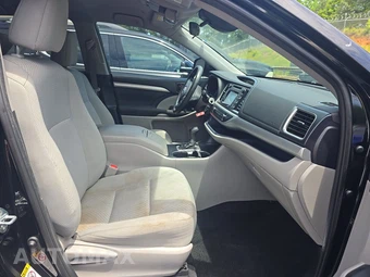 2019 Toyota Highlander LE – miniatura 8