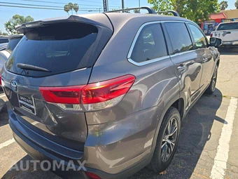 2019 Toyota Highlander LE – miniatura 3