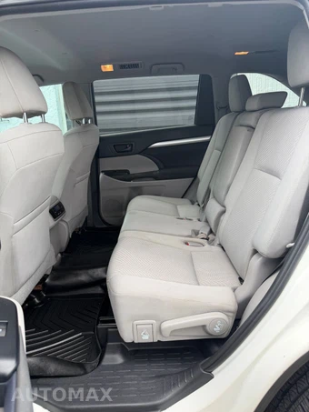2019 Toyota Highlander LE - miniatura 10