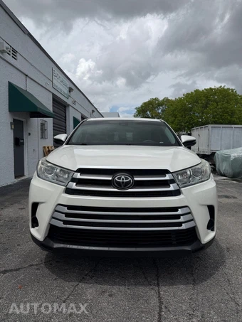 2019 Toyota Highlander LE - miniatura 2