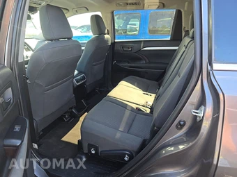 2019 Toyota Highlander LE – miniatura 13