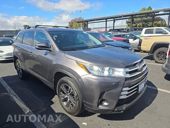 2019 Toyota Highlander LE – miniatura 3
