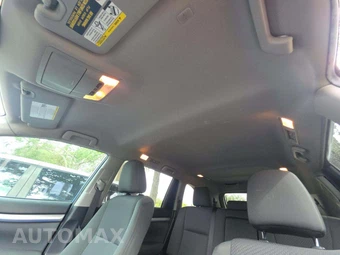 2019 Toyota Highlander LE - miniatura 11