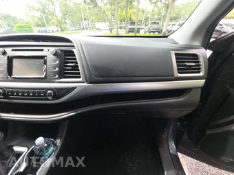 2019 Toyota Highlander LE - miniatura 19