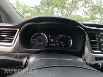 2019 Toyota Highlander LE - miniatura 9
