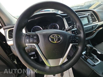 2019 Toyota Highlander LE – miniatura 10