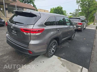 2019 Toyota Highlander LE – miniatura 3